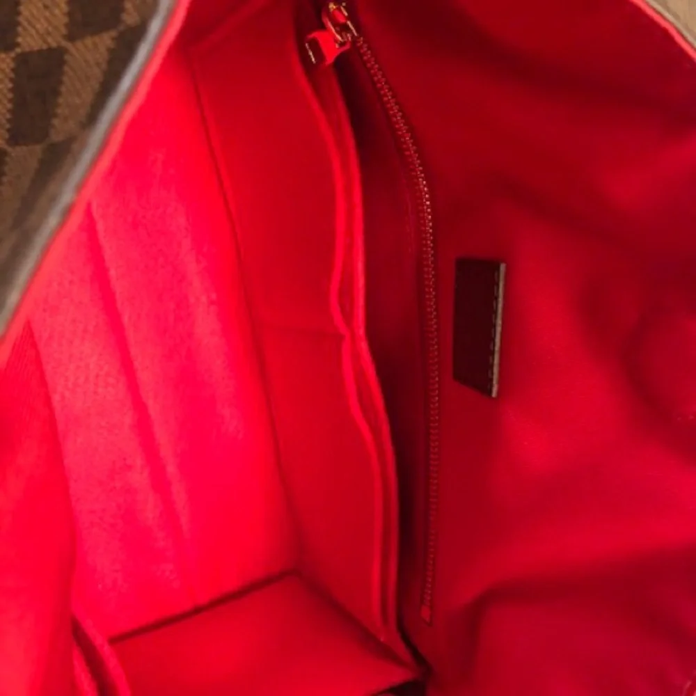 LIKE NEW - Louis Vuitton Graceful Pam - Picture 15 of 16